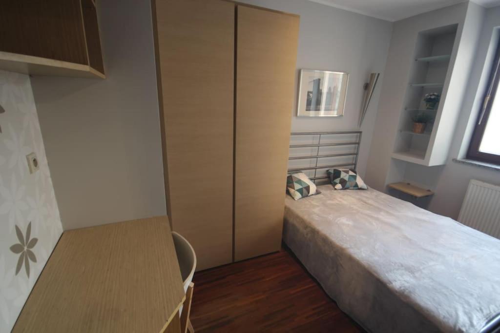 Appartamento Parkowy Apartament Breslavia Esterno foto