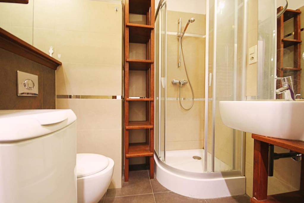Appartamento Parkowy Apartament Breslavia Esterno foto